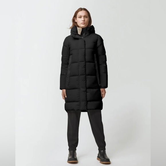 Canada Goose Jacket (S/P) - Picture 2 of 3